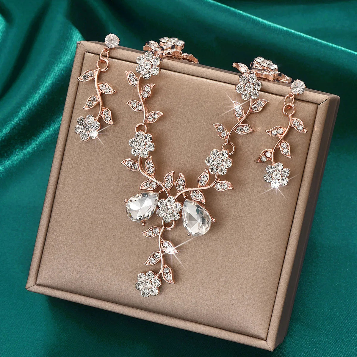 oldway-bridal-rhinestone-jewelry-set-crystal-necklace-earrings.jpg