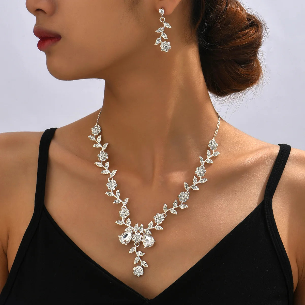 oldway-bridal-rhinestone-jewelry-set-crystal-necklace-earrings.jpg